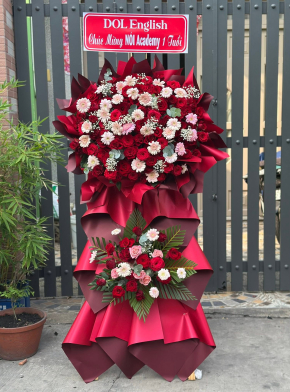 Kệ hoa khai trương tone đỏ