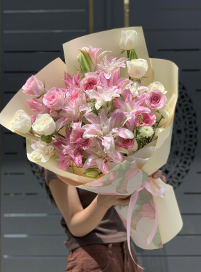 Bó Hoa Lyly mix Hoa Hồng 