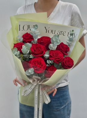 Bó Hoa Hồng đỏ gói giấy xanh tinh tế