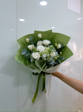 Bó Hoa Cẩm Tú Cầu Mix Cát Tường Trắng Tinh Khôi 