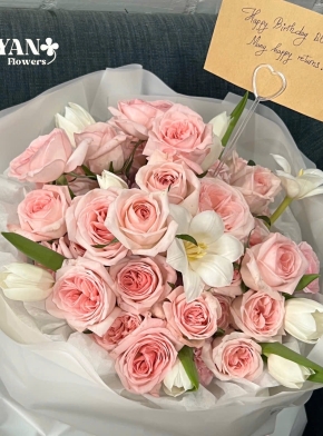 Bó Hoa Tulip Trắng Mix Ohara Hồng Siêu Đáng Yêu