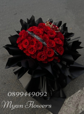 Bó Hoa Công Chúa 99 Bông  Hồng Đỏ Trái Tim Sang Trọng