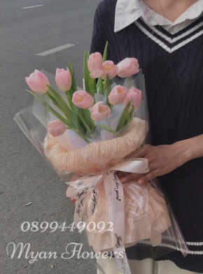Bó Hoa Tulip Hồng Tròn Siêu Tinh Tế