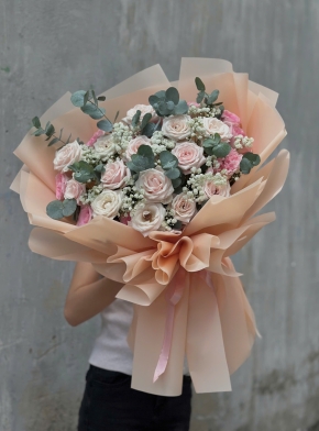 Bó Hoa Tone Màu Pastel Nhẹ Nhàng Và Thanh Lịch