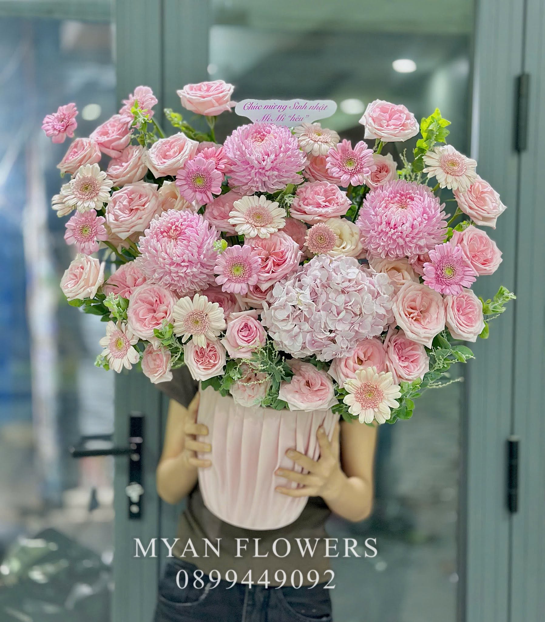 giỏ hoa khai trương tại Bình Tân
