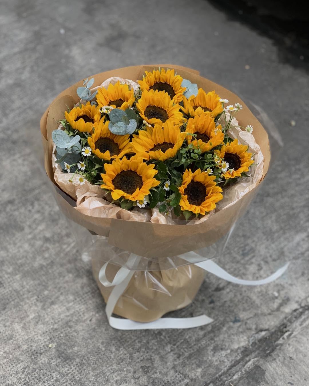 hoa tốt nghiệp tại Bình Tân