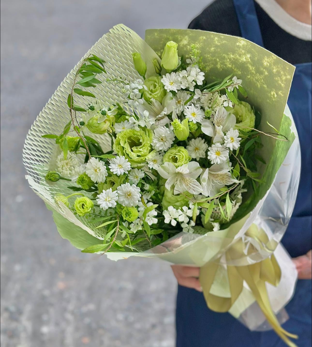 hoa tốt nghiệp tại Bình Tân