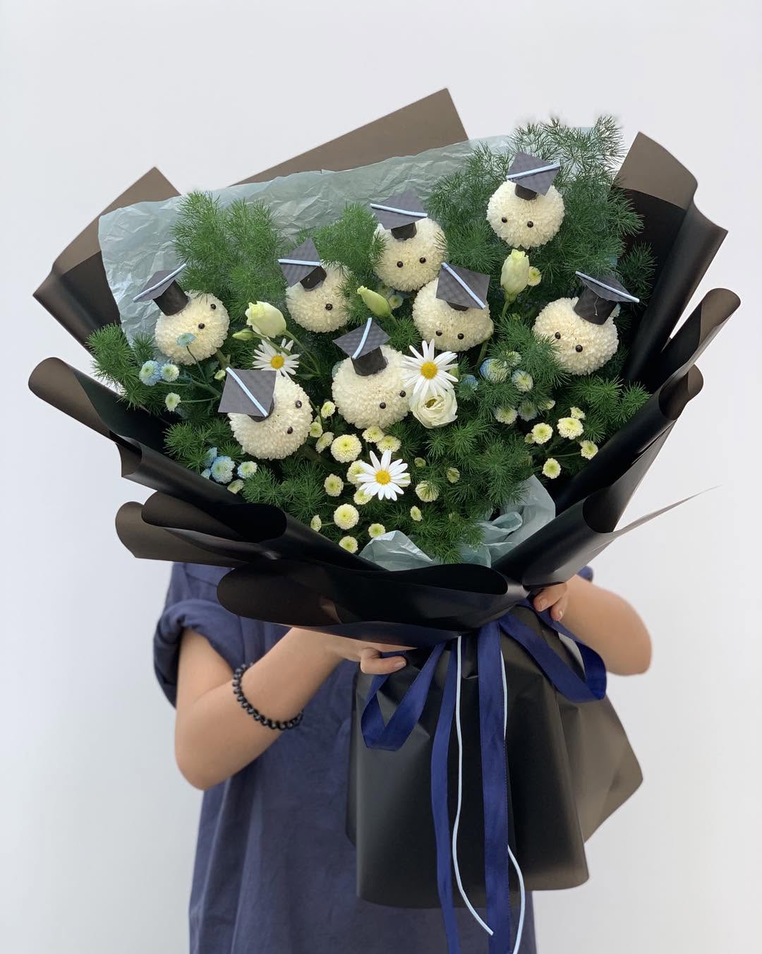 hoa tốt nghiệp tại Bình Tân